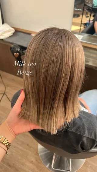 ミディアム カラー 石津 優菜のヘアスタイル