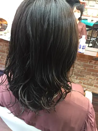 ミディアム カラー パーマ 桧山 真のヘアスタイル