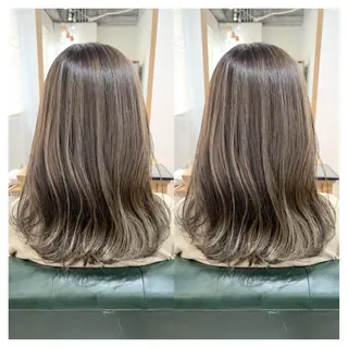 セミロング カラー 村山 茉衣のヘアスタイル
