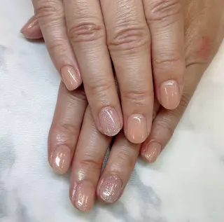 ネイル 渡邉 真衣のネイルデザイン