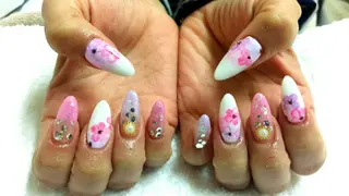 ネイル 河野ちえ (雑誌掲載サロン)のネイルデザイン