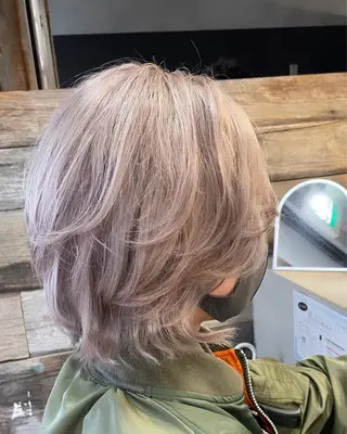 ショート andKおもろまち店 艶ダブルカラー✨のヘアスタイル
