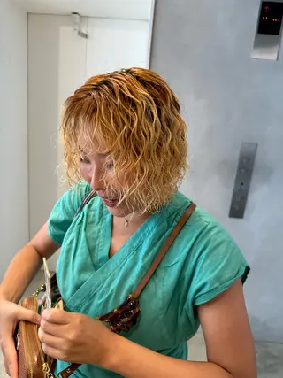 ミディアム カラー パーマ ヘアアレンジ ✳️ウルフ/メンズ/ スパイラルパーマ✳️のヘアスタイル