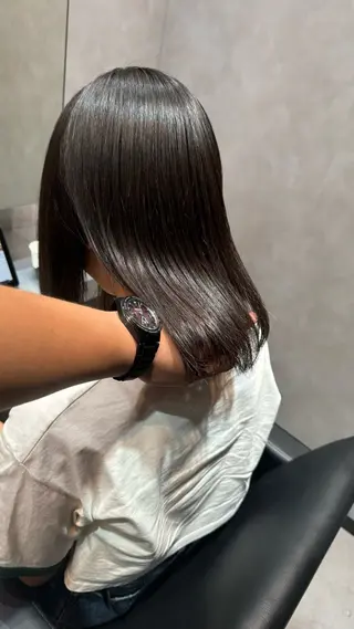 ミディアム BUCKS所属・坂谷 BUCKS/縮毛矯正のヘアスタイル