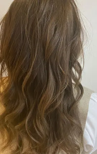 ミディアム カラー パーマ 白髪ぼかし☘️クセ 活かし🎈小倉🥇のヘアスタイル