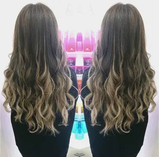 ロング カラー れん/ハイトーン /エクステ/韓国風のヘアスタイル