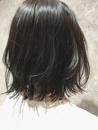 ミディアム カラー Blanco 村松 美里のヘアスタイル