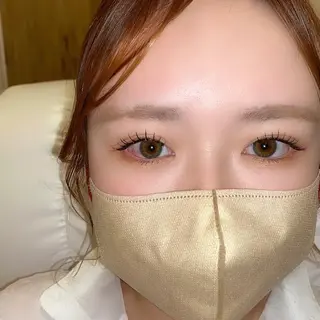 マツエク・マツパ 肌に馴染むハイトーン /ミルクティーカラーのヘアスタイル