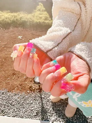 ネイル 高島 夏海のネイルデザイン