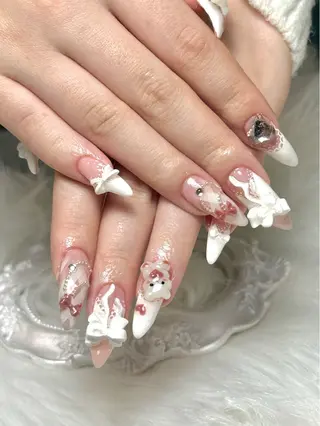 ネイル ルシイ🎀新宿長さ 出しパーツ専門店のネイルデザイン