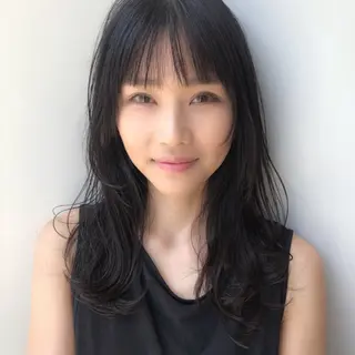 ロング ELLE salon 西梅田 小顔カットのヘアスタイル