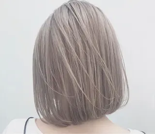 ショート カラー ヘアアレンジ ハイトーン/ ボブ 中村麟のヘアスタイル