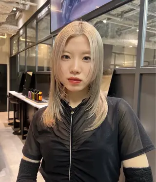 セミロング 久保 嗣温のヘアスタイル