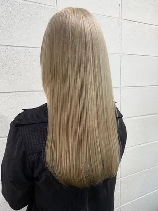 ロング カラー SOLA .のヘアスタイル