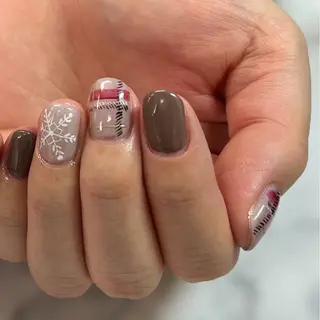 ネイル アトリエ　ミモザ所属・いまむら あかりのネイルデザイン