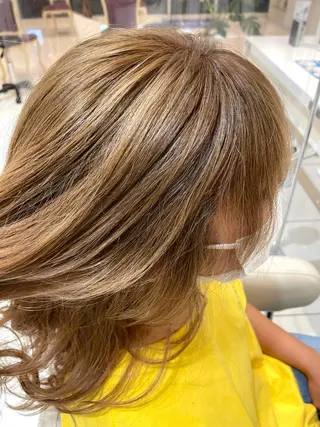 ロング カラー JERICHO HAIR所属・ユ カの眉毛・アイブロウイメージ