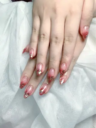 ネイル pink ladyサロン所属・べ にのネイルデザイン