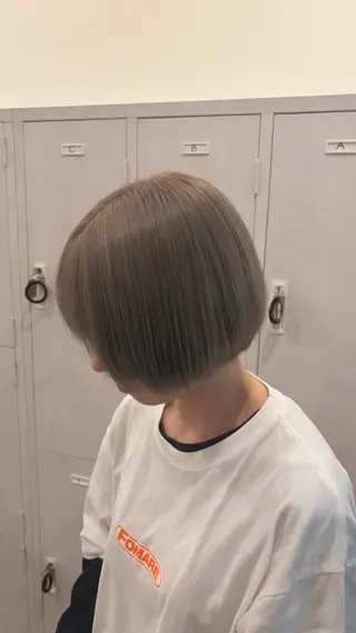 カラー 佐藤 優里のヘアスタイル