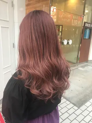 ロング カラー uru"所属・uru" すずきさゆりのヘアスタイル