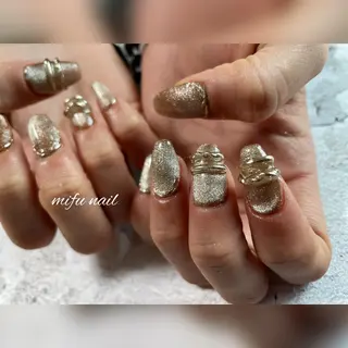 セミロング ネイル 大田 美笛香のネイルデザイン