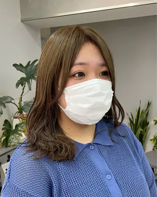 ショート カラー ヘアアレンジ ボブ/透明感ベージュ 🫧クルミ🌟のヘアスタイル