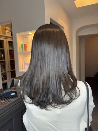 セミロング カラー 栗林 茉那のヘアスタイル