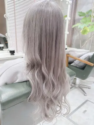 ロング カラー ヘアアレンジ 𝐑𝐈𝐍𝐊𝐀 🐣🩷のヘアスタイル