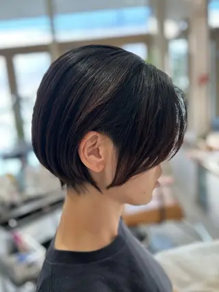 ショート 伊藤 麻菜実のヘアスタイル