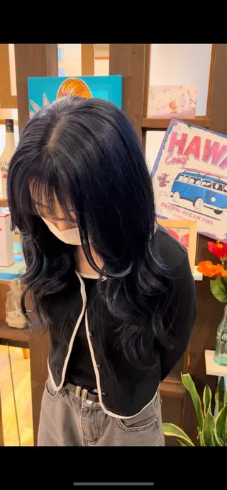 ロング ハイトーン/ ダブルカラー/透明感のヘアスタイル