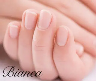 ネイル Bianca . UCHIDAのネイルデザイン