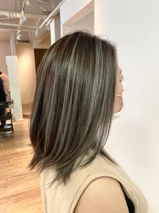 セミロング アンソニー ショウゴのヘアスタイル