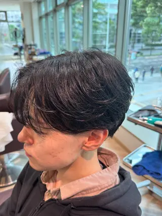 ショート パーマ メンズ メンズ特化/ センターパート/八谷のヘアスタイル