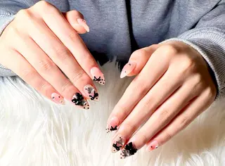 ネイル NekoNailsalon所属・グエン アンのネイルデザイン