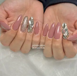 ネイル BONHEUR Annaのネイルデザイン