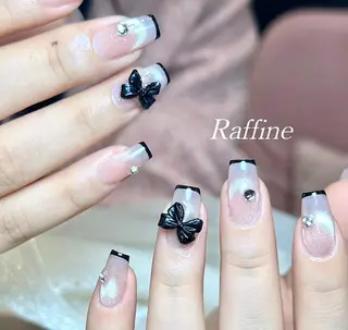 ネイル RAFFINE 月🦋🩵のネイルデザイン