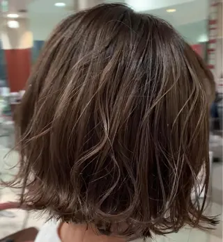 ショート 高槻裕二 ショートボブ縮毛矯正のヘアスタイル