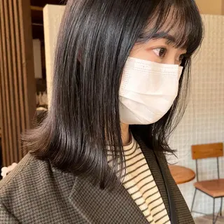 ミディアム 中村 友香のヘアスタイル
