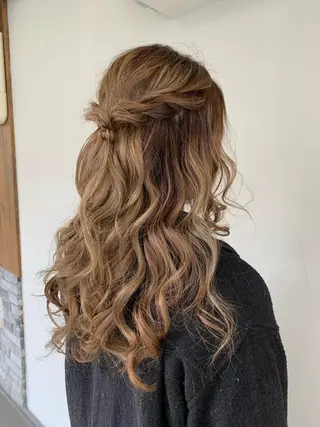 ヘアアレンジ KISS SWAN所属・B E C H I C O〔べち子〕のヘアスタイル