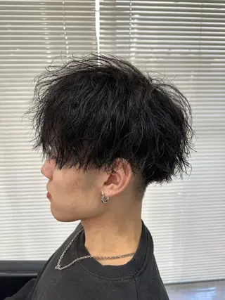 ショート パーマ メンズ ユウ🪄 パーマ指名No1のヘアスタイル