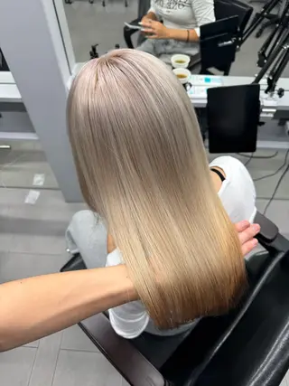 ロング カラー 【似合わせカラー】 西口嶺河のヘアスタイル