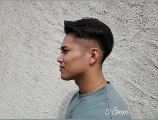 ショート メンズ サロウィン　神戸三宮店所属・髪質改善美容師が作る 透明感カラー杉山太貴のヘアスタイル