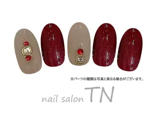 ミディアム 矢川 まどかのネイルデザイン