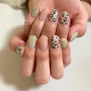 ネイル BONHEUR Annaのネイルデザイン