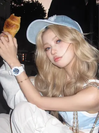 ロング 艶髪ハイトーンカラー 渋谷🎀ririkaのヘアスタイル