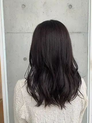 ミディアム カラー カネコ ユカリのヘアスタイル