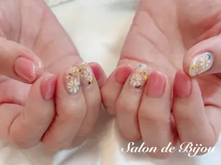 ネイル Salon  de Bijou所属・格谷 和歩の眉毛・アイブロウイメージ