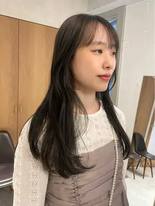 ロング カラー mei｜顔まわり ×透明感カラーのヘアスタイル