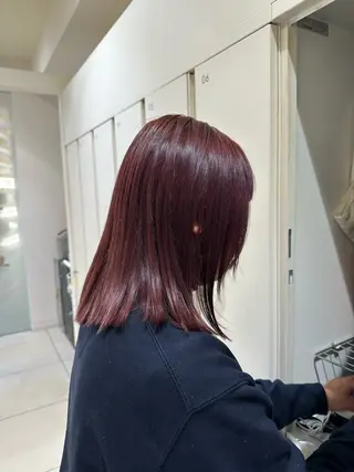 セミロング カラー ヘアアレンジ タイトボブ個性派カラ ーAKANEのヘアスタイル