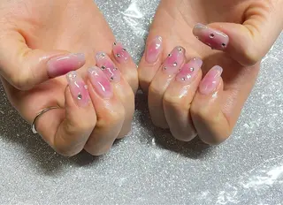 ネイル VIERU 🌈🎀💖のネイルデザイン