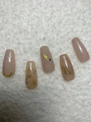 ネイル U·Mi nail salon所属・U·Mi 上野御徒町容のネイルデザイン
